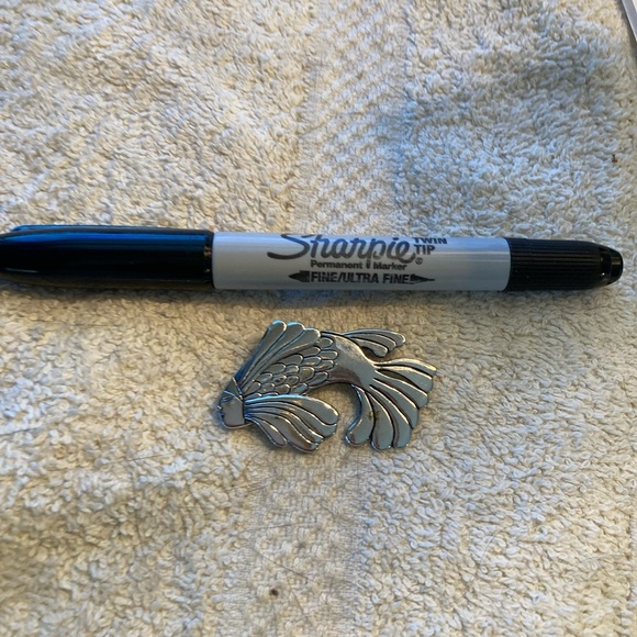 Laurel Burch Goddess Koi Fish Silver -Rhodium Brooch Pin RARE FIND - Picture 7 of 9